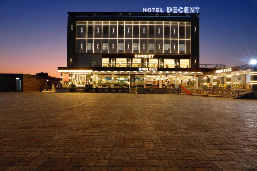 Hotel Decent Unjha 외부 사진