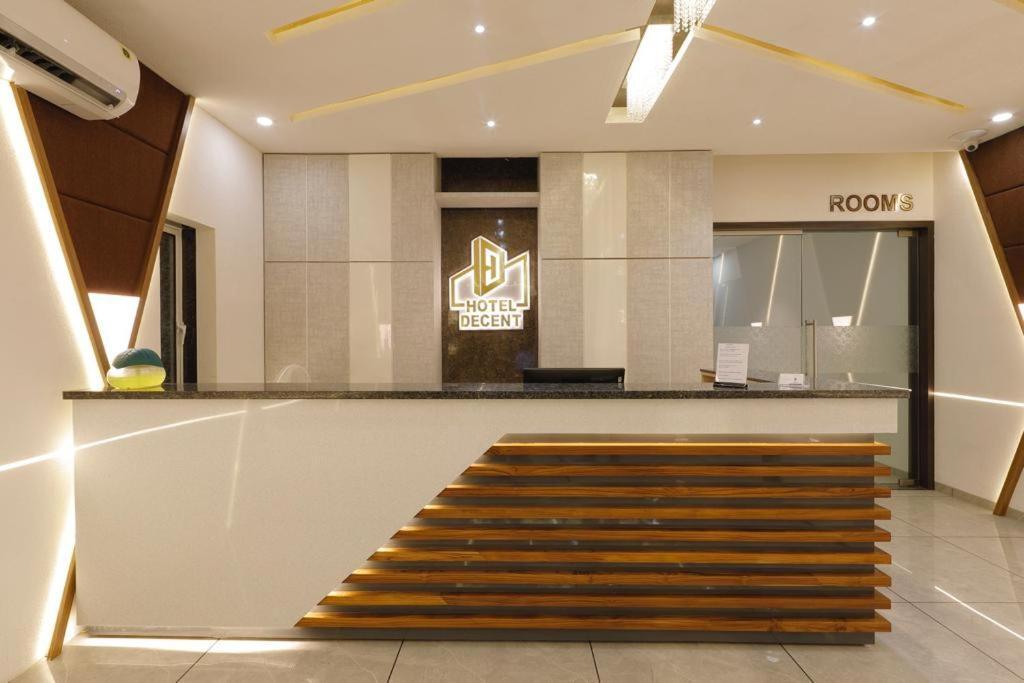 Hotel Decent Unjha 외부 사진