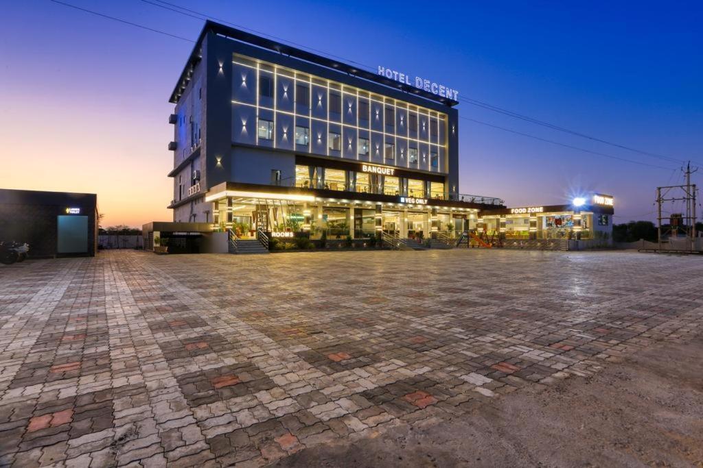 Hotel Decent Unjha 외부 사진