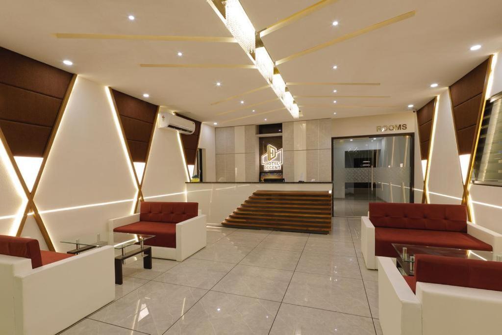 Hotel Decent Unjha 외부 사진